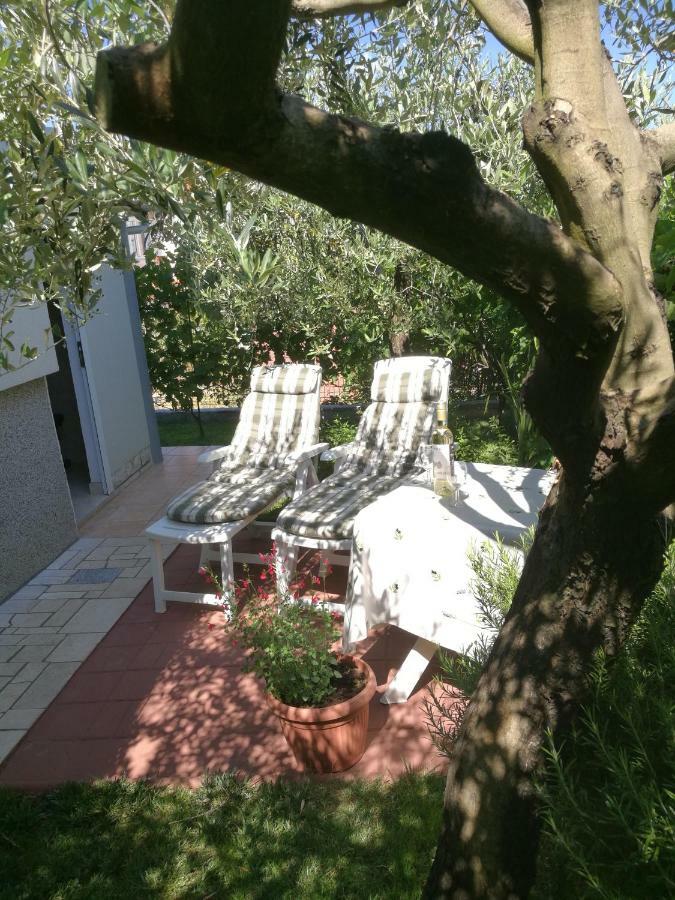 Studio Apartment Oliva Pula Exterior foto